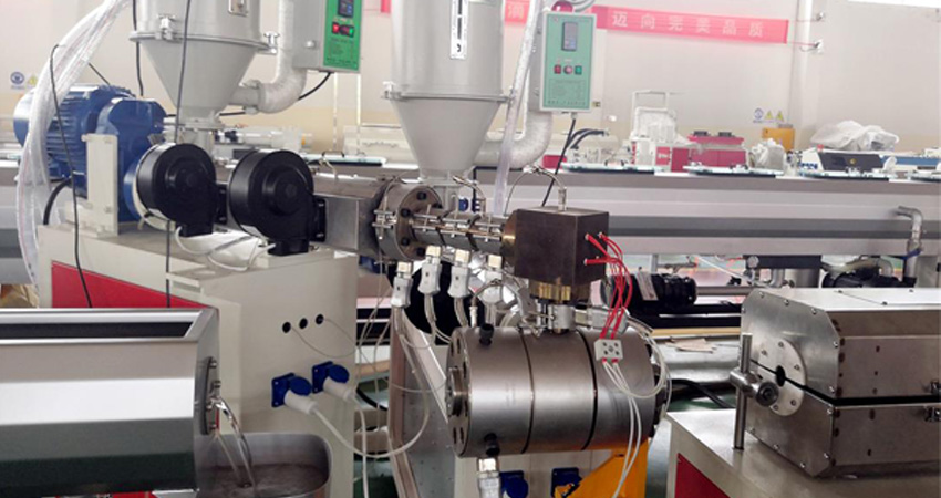 машина для производства труб с кислородным барьером pexa